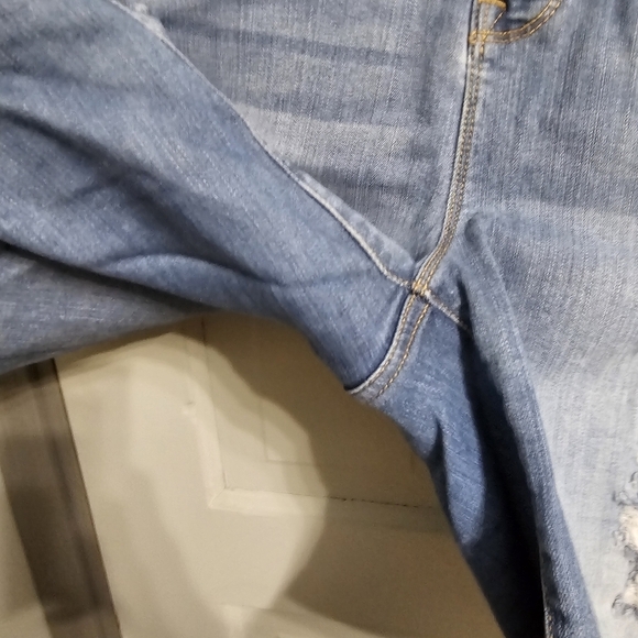 Torrid Sky High Skinny Premium Stretch Short - Picture 5 of 10